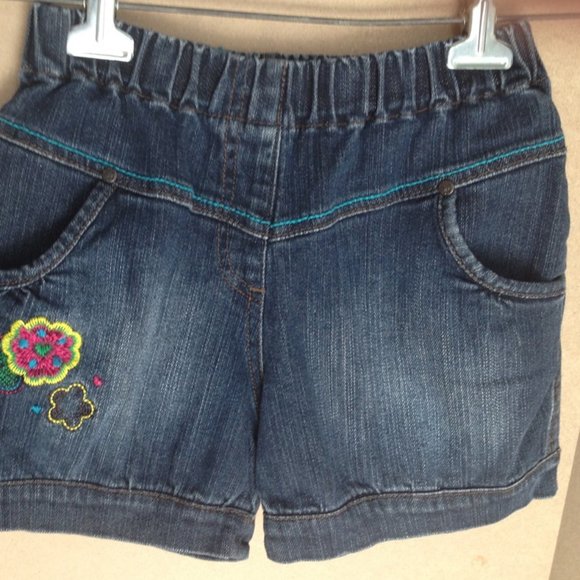 Souris Mini girl short 8 years - Picture 2 of 6